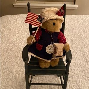 Boyd’s Bears- Bailey & chair